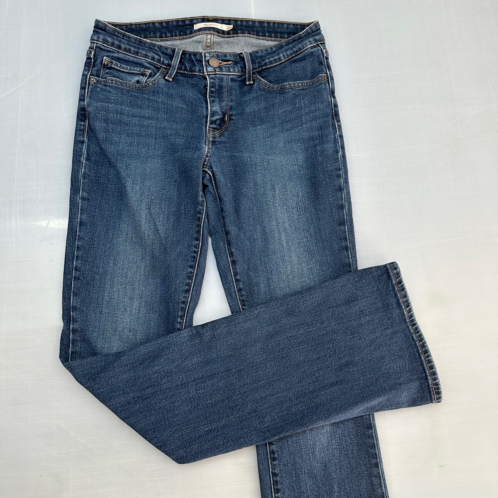 Levi’s 715 Bootcut, size 28, 99% Cotton